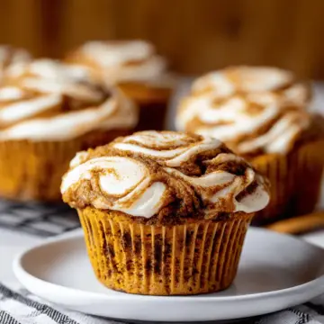 PUMPKIN CREAM CHEESE SWIRL MUFFINS