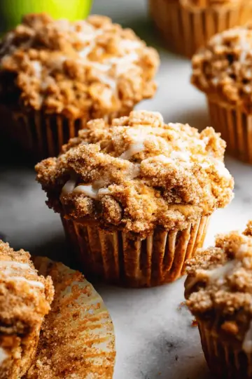 Apple Cinnamon Crumb Muffins