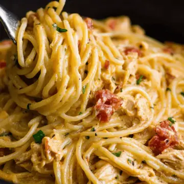 Easy CrockPot Chicken Spaghetti Recipe