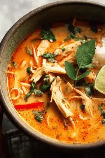 Easy Thai Chicken Curry Soup