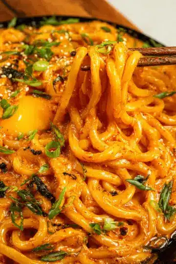 Creamy Gochujang Udon Noodles