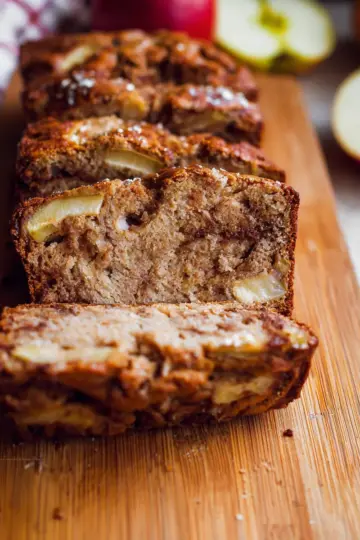 Apple Cinnamon Bread