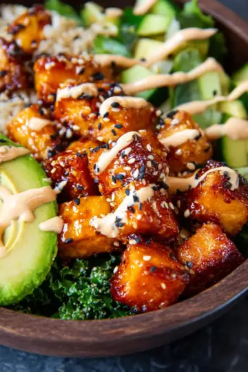 Crispy Bang Bang Salmon Bites Bowls